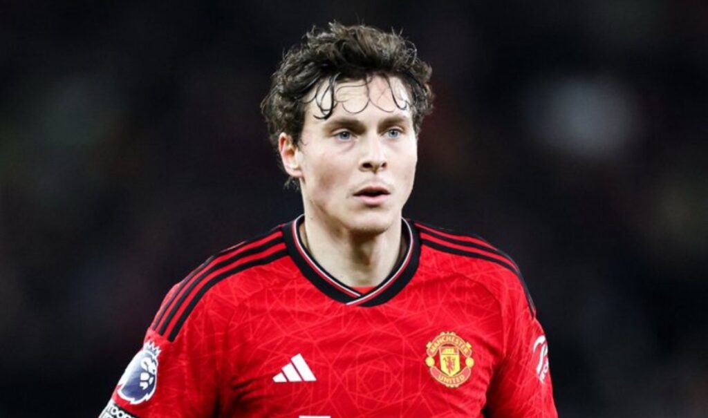 EXCLUSIVE: Victor Lindelöf to Leave Manchester United as Free Agent