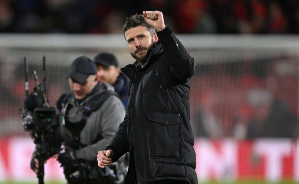 Michael Carrick Edges Ahead of Solskjær in Manchester United Interim Race