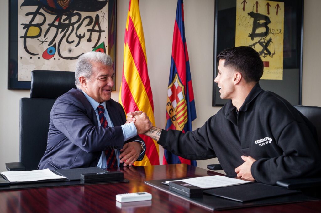 João Cancelo Returns to Barcelona
